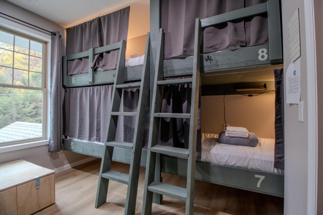 The Lazy Tiger Hostel Woodfin Bagian luar foto